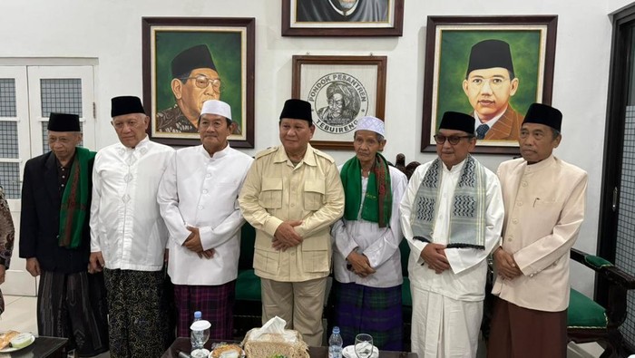Prabowo Subianto dan Kiai di Tebuireng, Jombang.