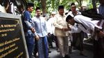 Prabowo Ziarah ke Makam Pendiri NU di Tebuireng Jombang