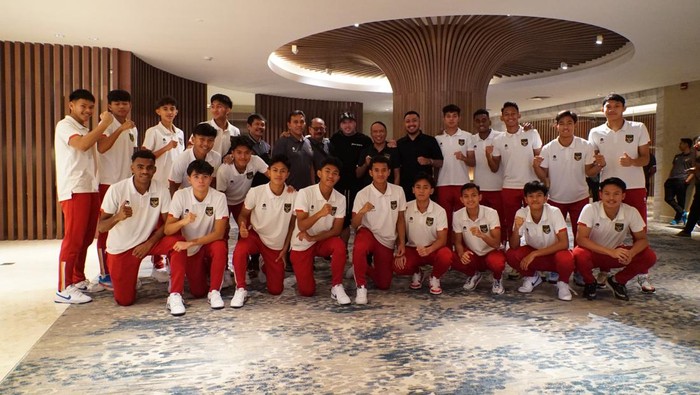 Radja Nainggolan dan Timnas U-17