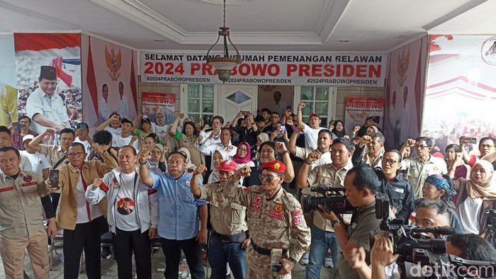 Relawan Prabowo-Gibran akan blusukan ke gang-gang untuk menangkan suara Prabowo-Gibran di DKI.