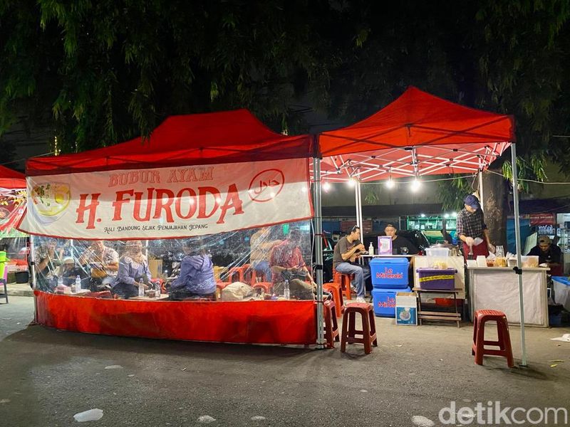 Sensasi Nikmat Bubur Ayam Oriental Tendaan Racikan H. Furoda