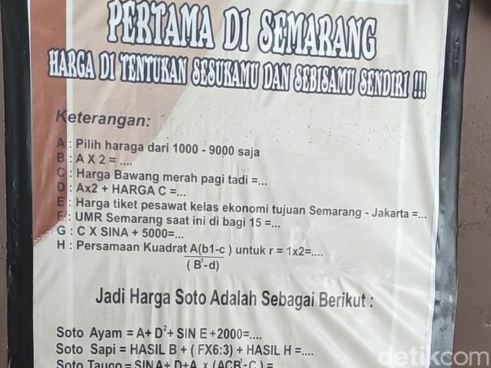 Soto Pak Hadi di Jalan Batan Selatan Kota Semarang pada Santi (11/11/2023). Pengunjung dibuat memeras otak karena harus memecahkan soal Matematika jika ingin mendapatkan harga soto yang mereka inginkan.