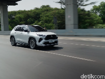 Gaspol Toyota Yaris Cross Hybrid Jakarta-Bandung Modal Bensin Rp 100 Ribu