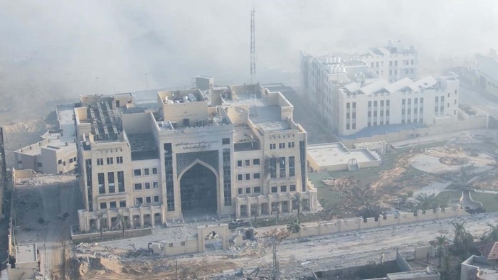 Direktur Jenderal Kementerian Kesehatan di Gaza memaparkan situasi terkini RS di Gaza yang sudah lumpuh. 21 rumah sakit berhenti beroperasi.