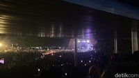 Konser musik menghadirkan Kangen Band, Gamma 1 Band dan Kimimochi menghibur ribuan warga yang hadir (Foto: Deni Wahyono)