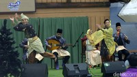 Setelah sebelumnya budaya Korea Selatan, Timor Leste, dan India, kini Trans Snow Bintaro menampilkan budaya dari Singapura dan Nepal dalam event bertajuk South Tangerang City International Cultural Exchange Performance & Workshop.