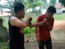 Polisi Todong Warga Pakai Pistol di Palopo Ngaku Cuma Buat Jaga Diri