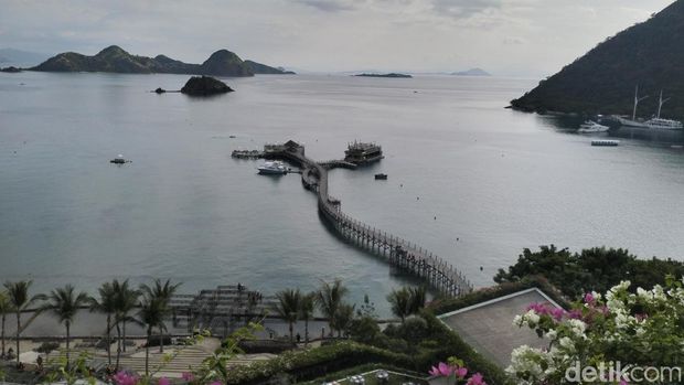 Penampakan bagian belakang Ayana Komodo Resort di pantai Wae Cicu, Labuan Bajo (Ambrosius Ardin)