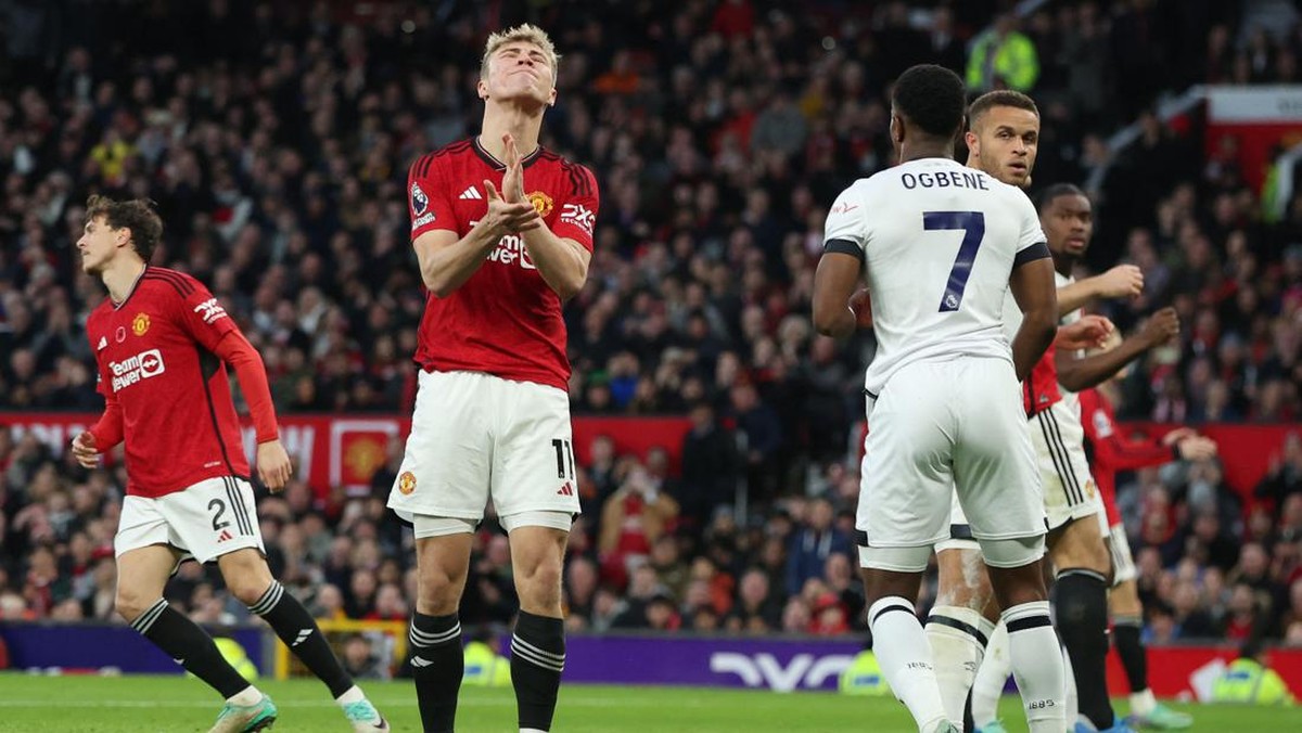 Rasmus Hojlund masih puasa gol di Premier League. (Foto: REUTERS/PHIL NOBLE)