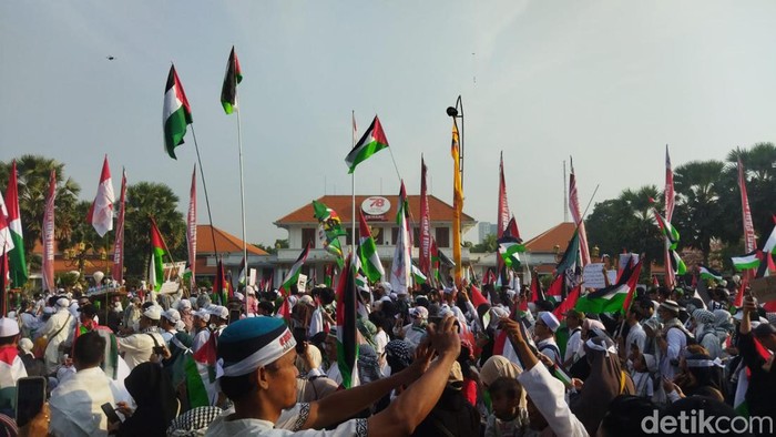 Samudra Manusia dari Surabaya untuk Palestina Samudra Manusia dari Surabaya untuk Palestina