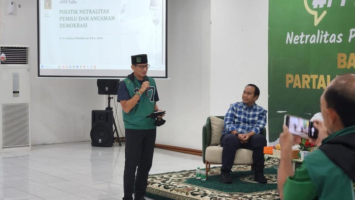 Sandiaga Uno (berdiri)-(Adrial/detikcom)