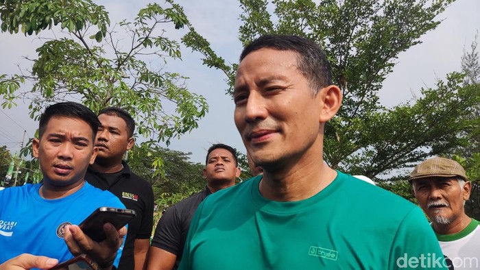 Sandiaga Uno ditemui usai menghadiri acara DPW PPP DIY di Moyudan, Sleman, Minggu (12/11/2023).