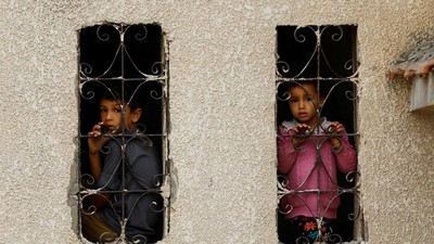 Tatapan Pilu Anak-anak Gaza