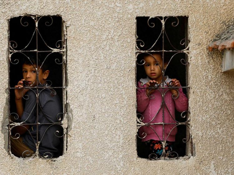Tatapan Pilu Anak-anak Gaza