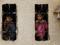Tatapan Pilu Anak-anak Gaza