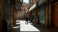 Kawasan ini sepi dari turis akibat perang di Gaza. Seperti diketahui Israel terus memborbardir Gaza lewat darat dan udara.