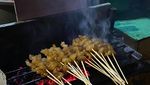 20 Sate Kikil Kenyal Gurih Ada di Sini!