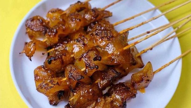 20 Sate Kikil Kenyal Gurih Ada di Sini!