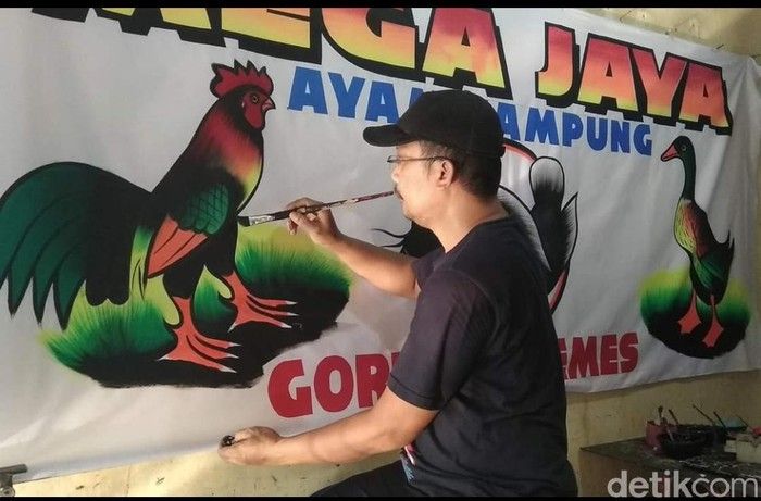 5 Fakta di Balik Spanduk Pecel Lele yang Tak Tergerus Zaman