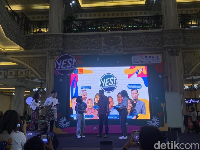 Acara YES! dari FEB UGM di Jogja City Mall, Minggu (12/11/2023).