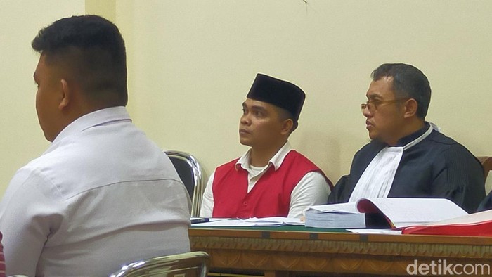 AKP Andri Gustami saat menjalani sidang keterlibatan jaringan narkoba Fredy Pratama