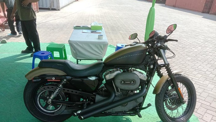 Bea Cukai lelang Harley-Davidson