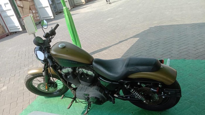 Bea Cukai lelang Harley-Davidson