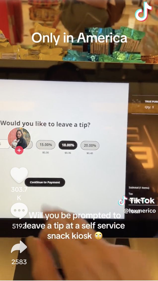 Beli Makanan di Gerai 'Self-Service', Wanita Ini Kaget Ditagih Tip