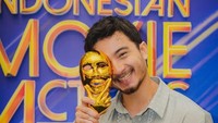Bryan Domani mengawali karirnya sebagai seorang penyanyi cilik. Kini namanya justru lebih dikenal sebagai sosok aktor yang bertalenta. Foto: Instagram/bryandomani_bd_
