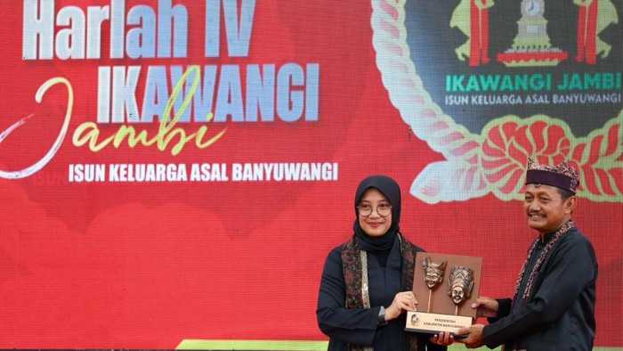 Bupati Banyuwangi Hadiri HUT Ikawangi Jambi