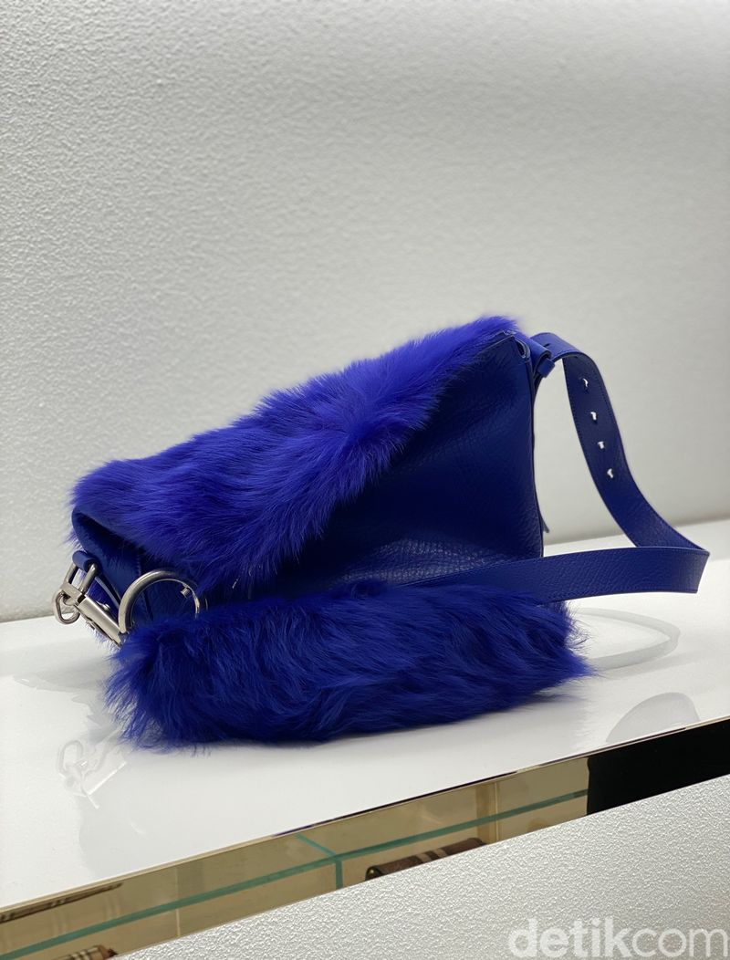 Butik Baru Burberry di Jakarta