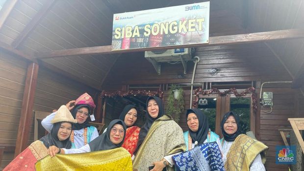 CSR Bukit ASAM Rumah Batik Kujur Dusun Tanjung Enim, Sumatera Selatan. CSR Bukit ASAM Rumah Batik Kujur Dusun Tanjung Enim, Sumatera Selatan. (CNBC Indonesia/Verda Nano Setiawan)