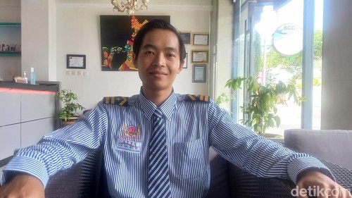 Direktur Kampus Bali International Kadek Enggi Aditya ditemui di Kampus Bali International, Senin (13/11/2023). (Made Wijaya Kusuma)