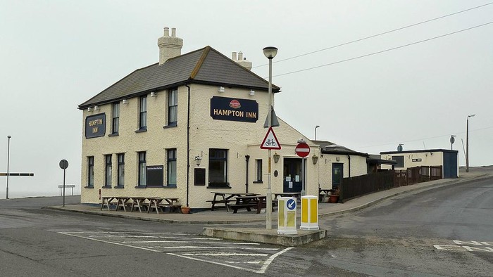 Hampton Inn di Hampton-on-Sea, Inggris.