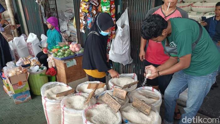 Harga Beras di Pasar Induk Cipinang Naik Jadi Rp 13.000/Kg, Penjualan Anjlok
