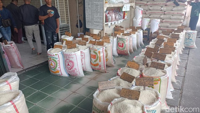 Harga Beras di Pasar Induk Cipinang Naik Jadi Rp 13.000/Kg, Penjualan Anjlok
