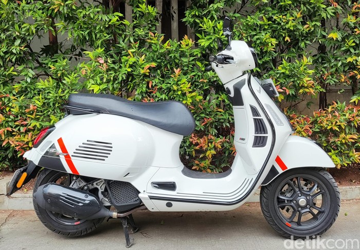 Impresi naik Vespa GTS 150 baru.