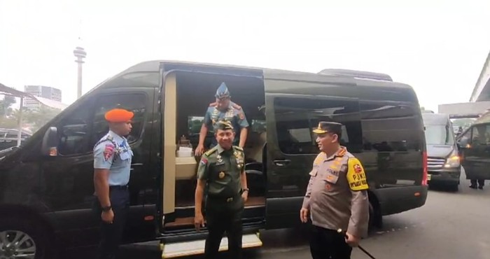 Jenderal Agus Subiyanto tiba di DPR untuk fit and proper test di DPR