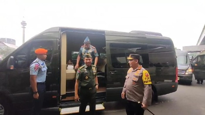 Jenderal Agus Subiyanto tiba di DPR untuk fit and proper test di DPR