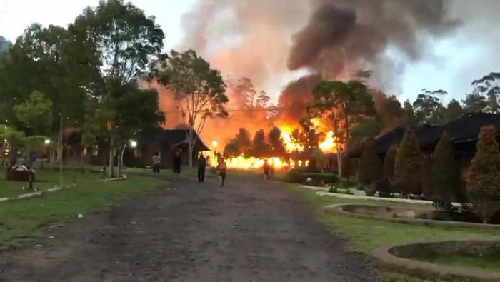 Kebakaran penginapan Emte Resort Ciwidey