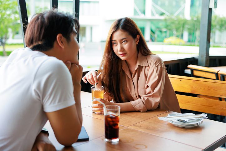 Kencan makan malam di restoran