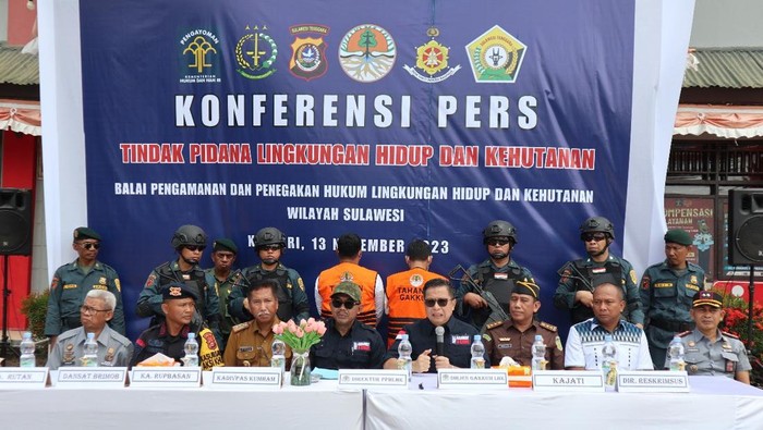 KLHK
