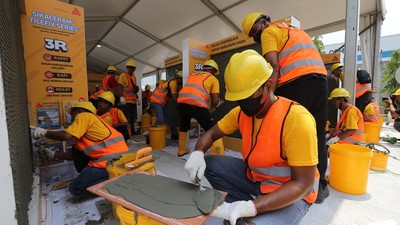 Kompetisi untuk Tingkatkan Keterampilan Tukang Bangunan