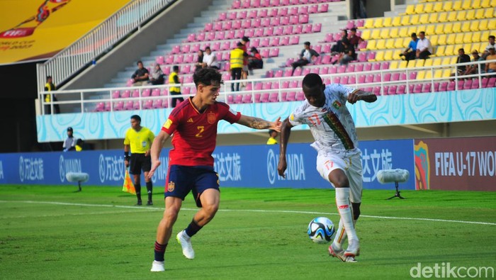 Laga grup B Piala Dunia U-17 antara Spanyol vs Mali di Stadion Manahan Solo, Senin (13/11/2023).