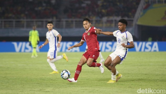 Laga Indonesia U-17 vs Panama U-17 lanjutan Grup A Piala Dunia U-17 2023 di Stadion Gelora Bung Tomo, Surabaya. Laga kedua tim berakhir dengan skor imbang 1-1.