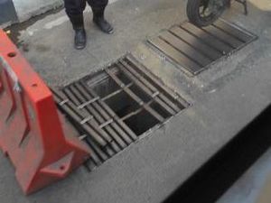 Jl Mampang Prapatan Macet Parah Imbas Tutup Got Underpass Rusak