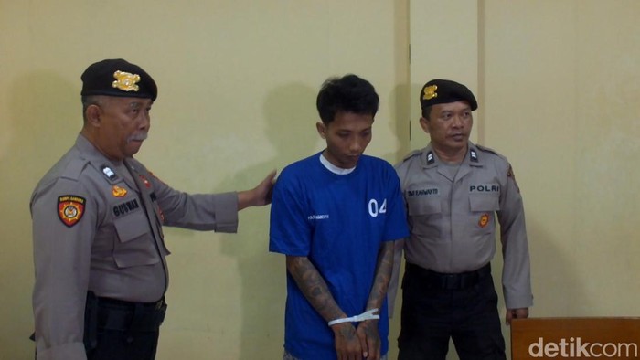 Maling pencurian pekaian dalam wanita di Banguntapan, AZ (29), warga Purbayan, Kotagede, Kota Jogja saat dimintai keterangan, Senin (13/11/2023).