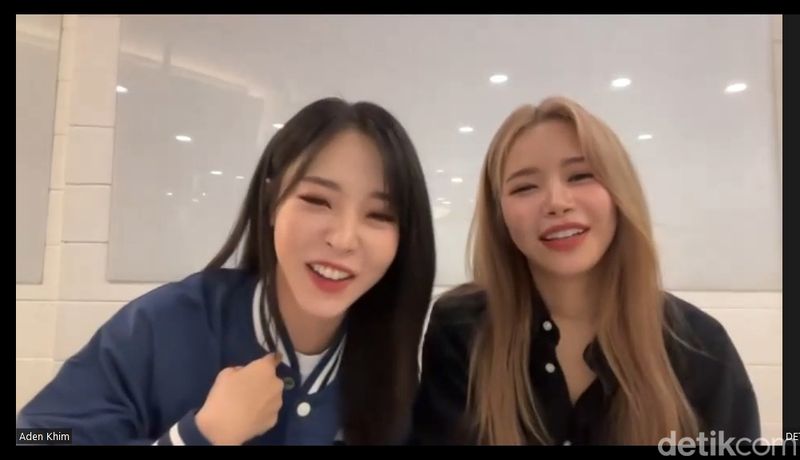 MAMAMOO+ (kiri-kanan: Moonbyul-Solar) saat wawancara eksklusif via Zoom dengan detikcom untuk konser MAMAMOO+ 1ST FAN CONCERT [TWO RABBITS CODE] - ASIA TOUR in JAKARTA yang akan digelar 18 November 2023 di Sutera Hall, mal Alam Sutera.