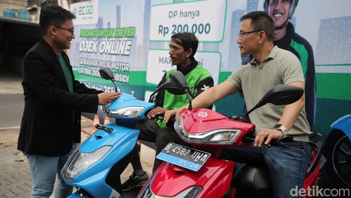 Motor Listrik ECGo 3 Kantongi TKDM 57,8 Persen PT Green City Traffic telah mengantongi sertifikat tingkat komponen dalam negeri (TKDN) sebesar 57,8 % untuk motor listrik ECGo 3.