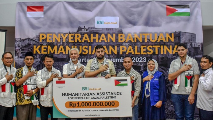 Penyaluran Bantuan Kemanusiaan untuk Palestina BSI Maslahat menyalurkan bantuan kemanusiaan untuk rakyat Palestina melalui Al-Khair Foundation Gaza, Palestina, Sabtu (11/11/2023).